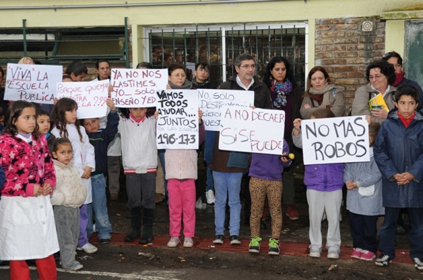 Padres protestaron