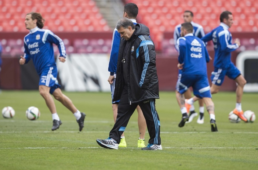 Con todo el poder&iacute;o