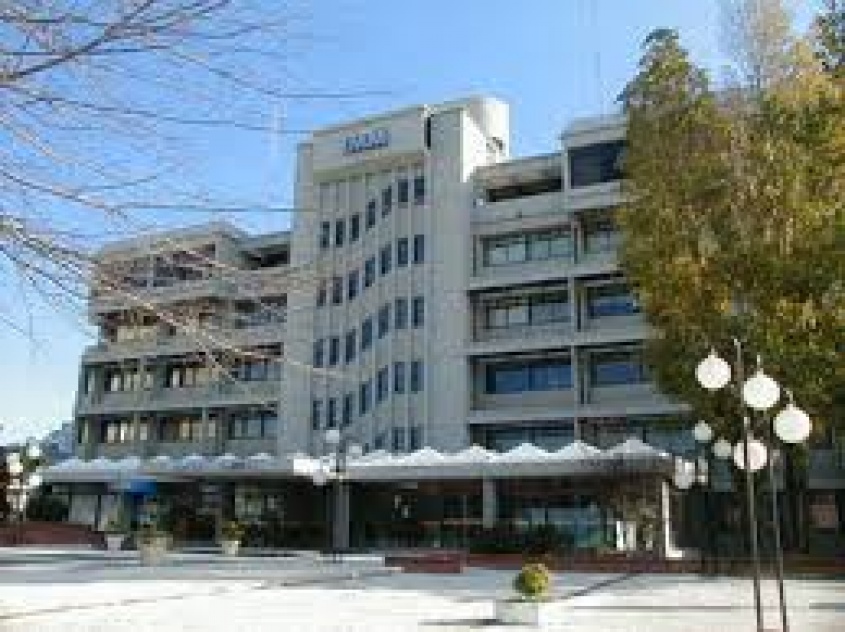 Ni para atrás ni para adelante