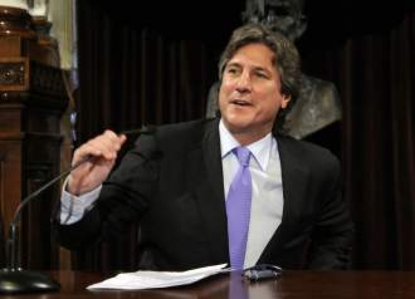 Se escud&oacute; en Fern&aacute;ndez para no ir