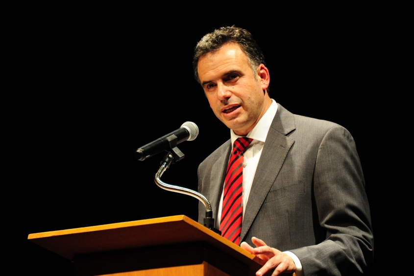 Canarios comprometidos