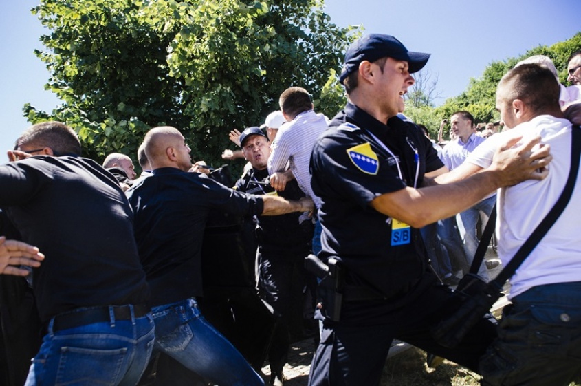 Tensiones hist&oacute;ricas