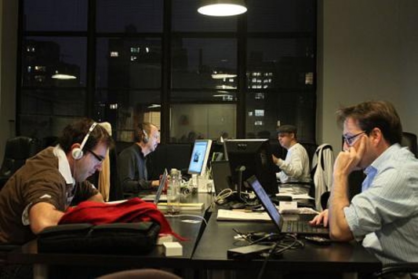 Poniendo estaba la gansa