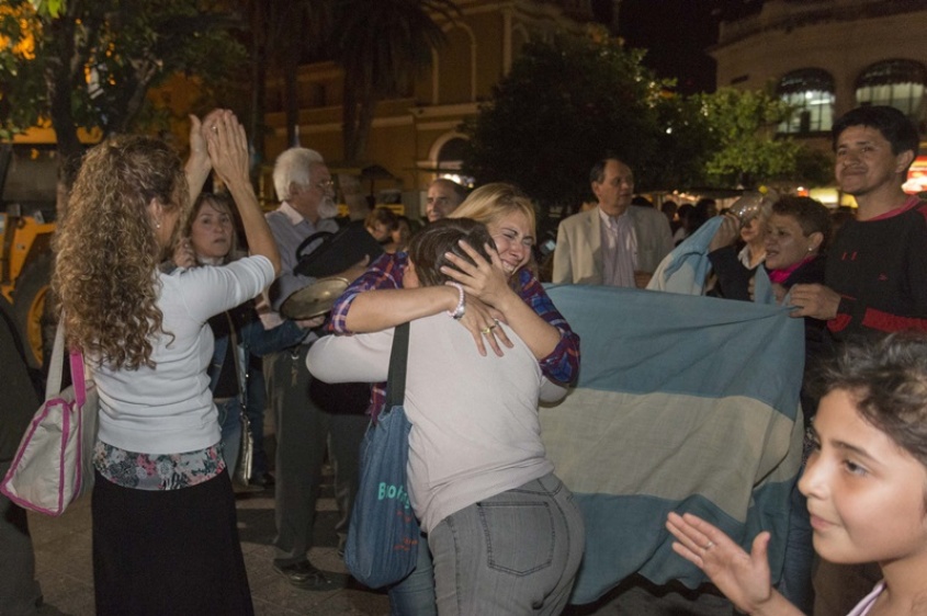 Oposici&oacute;n festeja
