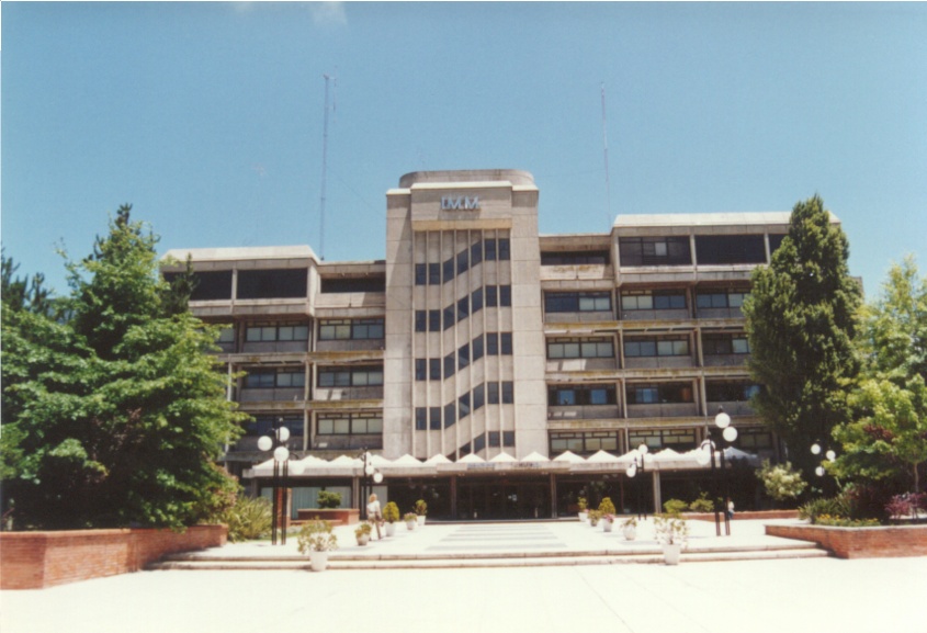 Al fondo que hay lugar