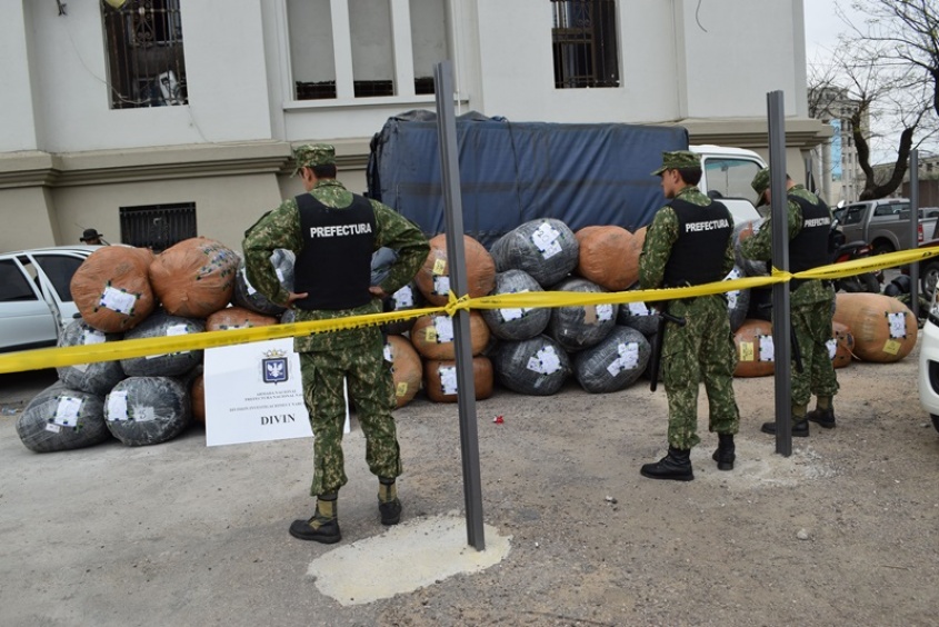 Escorpión atrapado