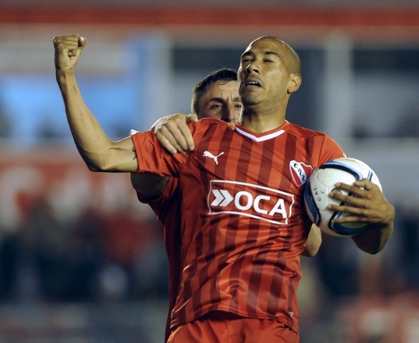 Rojo pero celeste