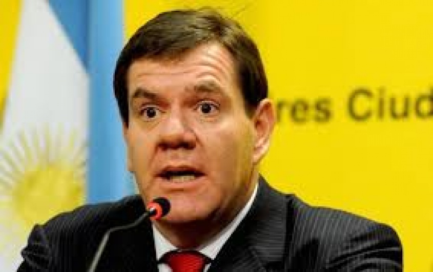El representante acá