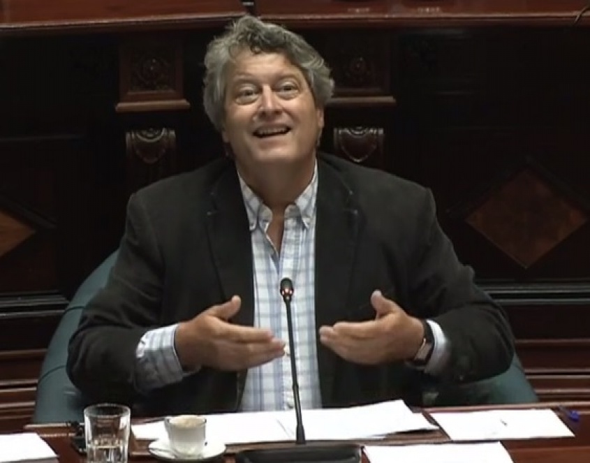 Elevemos el debate