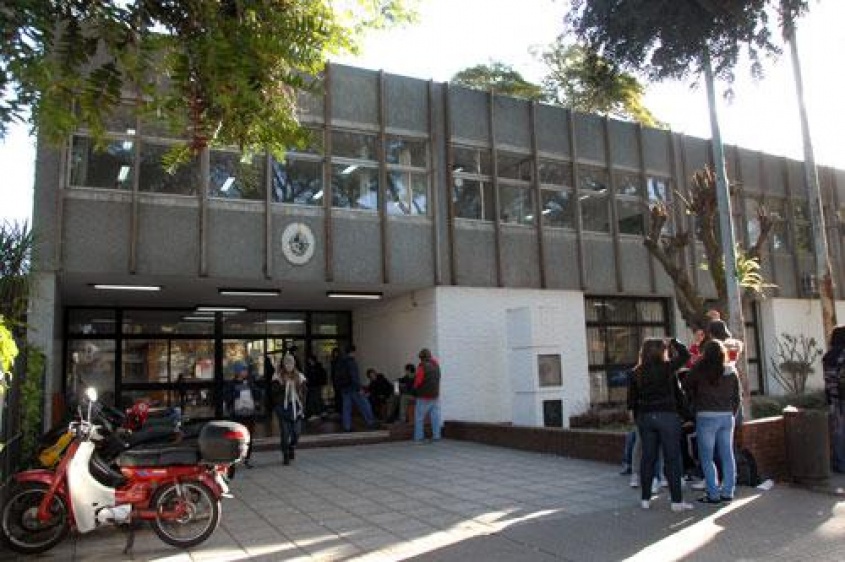 Contra el Consejo de Secundaria y el Codicen