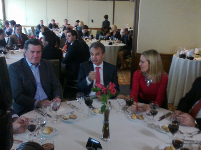 Los tuyos y los mios
