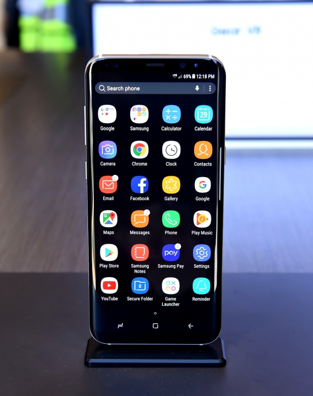 Samsung Presenta El Nuevo Galaxy S8 Con Asistente Virtual