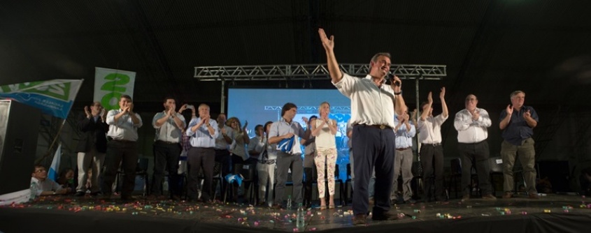 Los de afuera son de palo