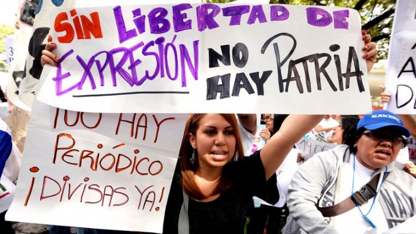 Micr&oacute;fonos apagados