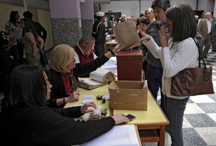 Uruguayos a votar