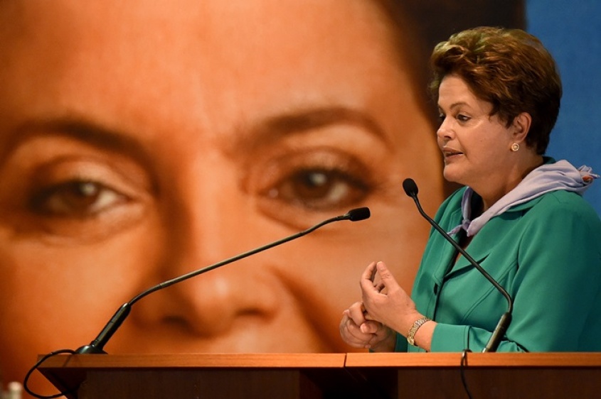 Ud. dispone Dilma