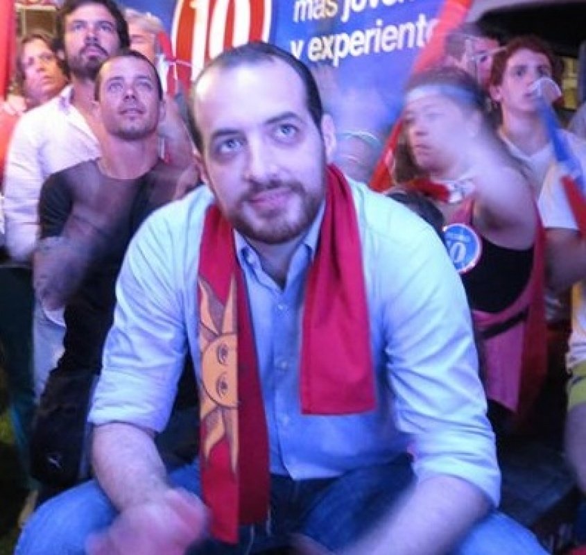 El saludo de la discordia