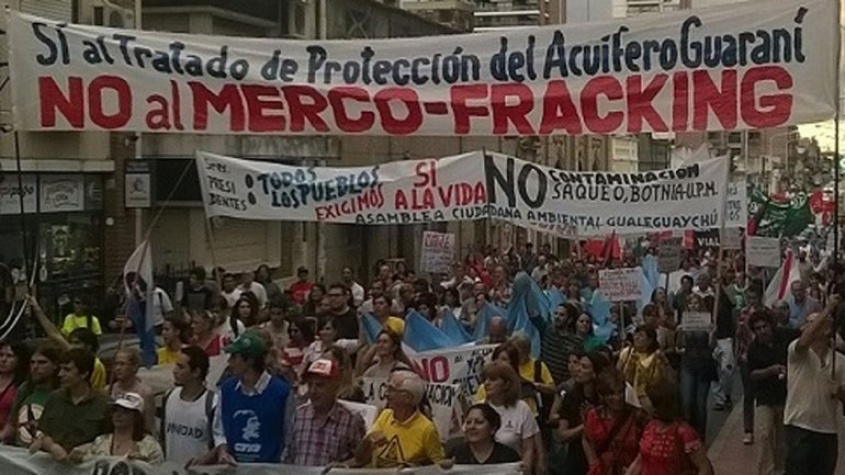 Protesta para la región