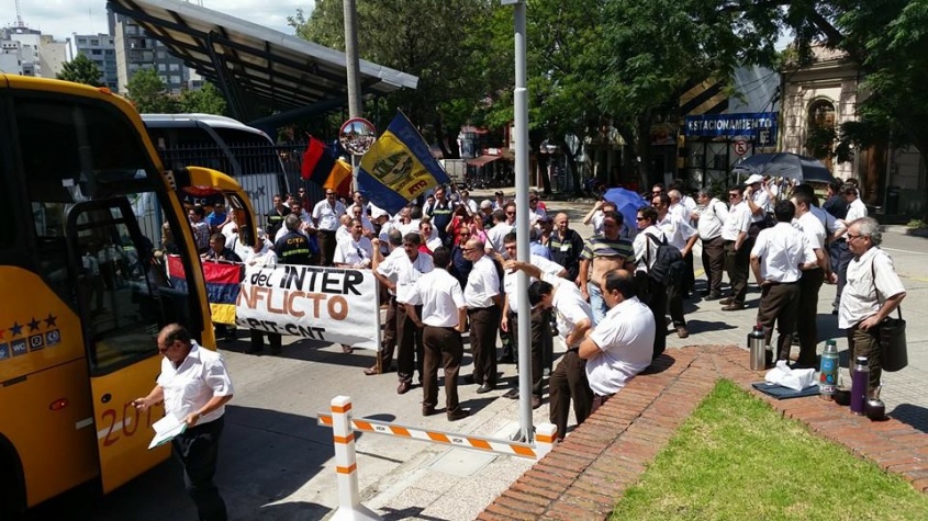 Moment&aacute;neamente fuera de servicio