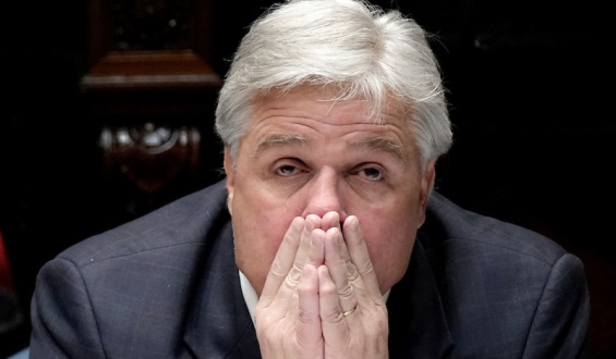 Renunci� el Canciller Francisco Bustillo 