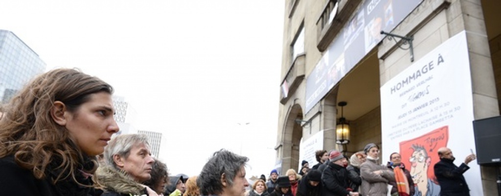 Despiden a dibujantes de Charlie Hebdo asesinados en atentado