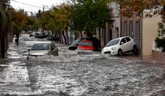 Intensas precipitaciones, tormentas el�ctricas y fuertes vientos afectan a buena parte del pa�s