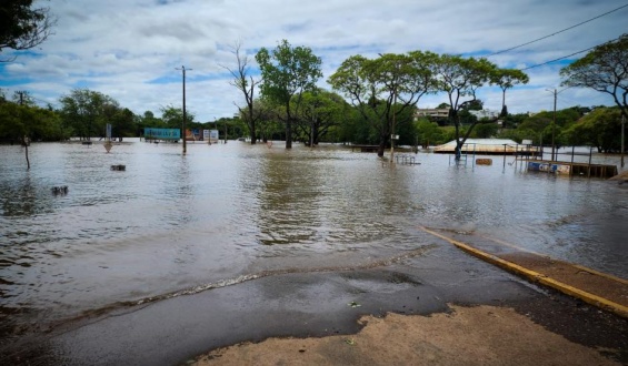 El ro Uruguay volvi a bajar su nivel en los tres departamentos afectados por las inundaciones y hay 3493 personas desplazadas