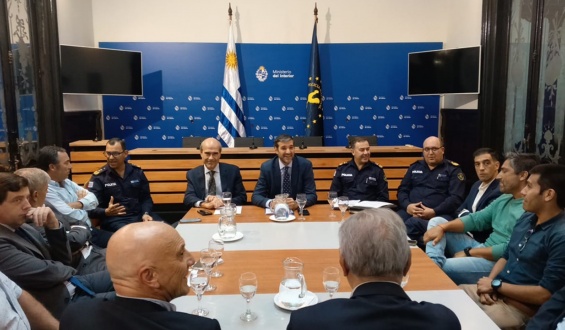 Hubo avances y se logr�  un principio de acuerdo para que vuelva el f�tbol uruguayo el fin de semana