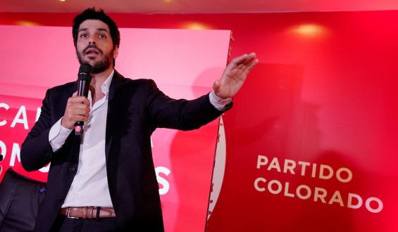 Andr�s Ojeda: �Hay gente que duerme con un adoqu�n del muro de Berl�n debajo de la almohada�