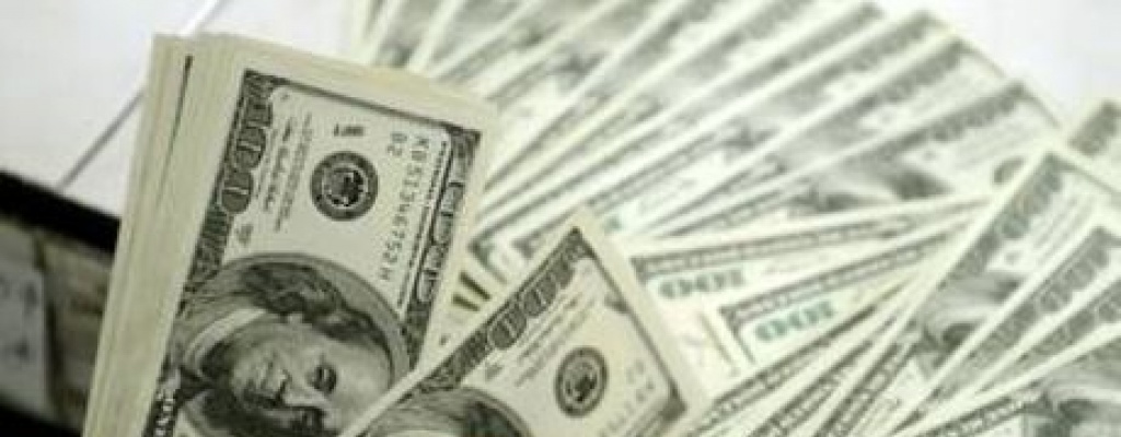 Detuvieron a dos argentinas que pretendan lavar ms de 10 mil dlares falsos