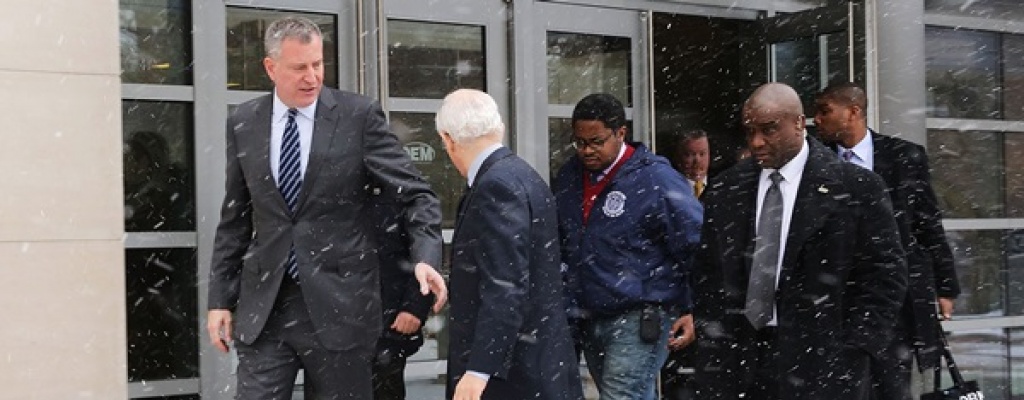 Alcalde de Nueva York defendi medidas por tormenta de nieve