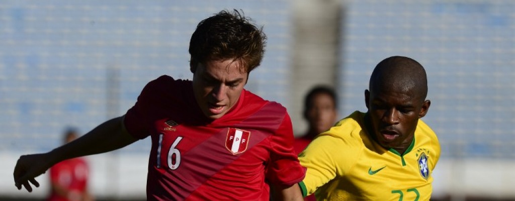 Brasil gole� a Per� y sac� ventaja en la diferencia de goles