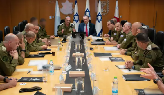 Israel lanza un "ataque preventivo" contra Irn y bombardea docenas de objetivos