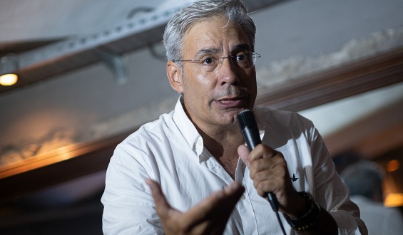Robert Silva le pidi al ministro Fratti que reflexione, deje de agraviar y no sea grosero