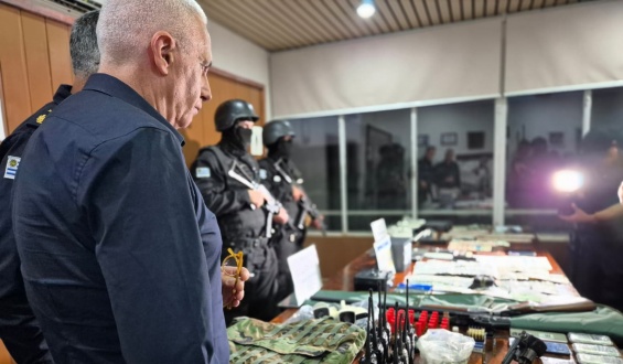 La polica fue desplegada en San Jos de Mayo y se efectuaron 11 allanamientos con 7 detenidos a ser investigados por narcotrfico