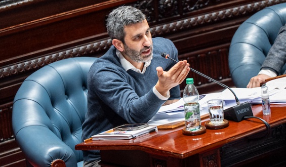 Senadores del Frente Amplio analizan reasignacin de recursos