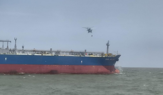 Tras sufrir un ACV un tripulante de un buque de bandera de Liberia fue evacuado por la Armada Nacional