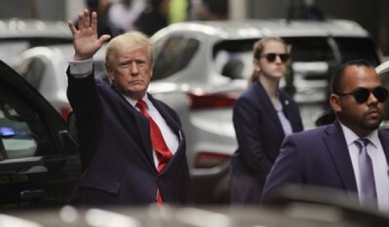 Donald Trump anunci� que Venezuela le dar� a Estados Unidos 50 millones de barriles de petr�leo