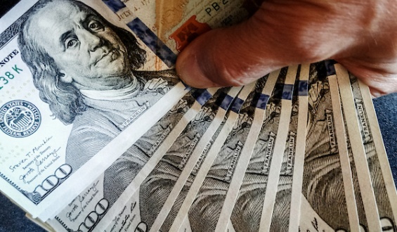 Para el economista Ramiro Correa del CED el d�lar baja por factores externos y no locales