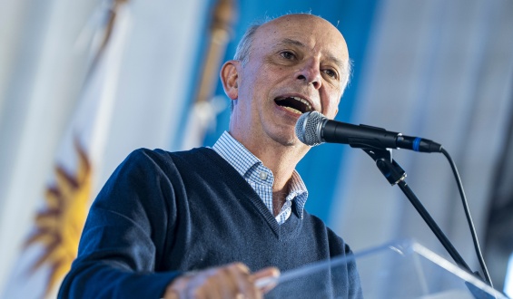 Javier Garc�a sostuvo que la rescisi�n del contrato con Cardama se debe solamente a razones pol�ticas