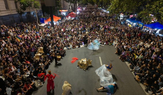 Organizaciones feministas marcharon por la avenida 18 de Julio, por el D�a Internacional de la Mujer