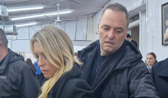 Argentina: esc�ndalo por viaje de esposa del jefe de Gabinete con comitiva presidencial