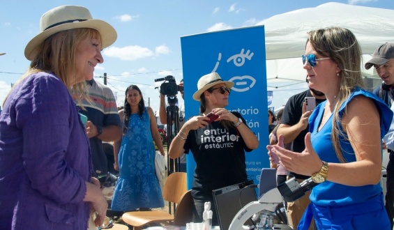 Carolina Cosse celebr� que se estimule la uni�n de las mujeres