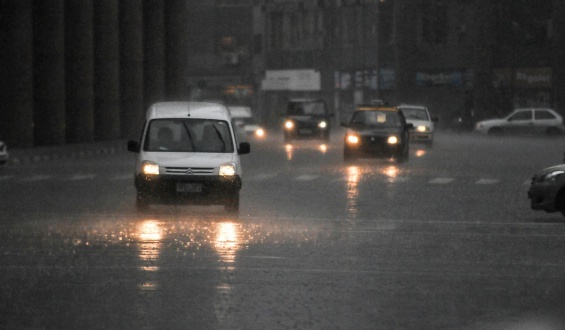 INUMET emiti� un aviso por tormentas puntualmente fuertes