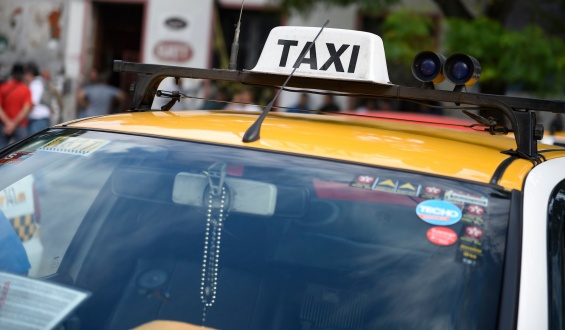 Oscar Dourado se mostr� a favor de eliminar las mamparas de los m�viles