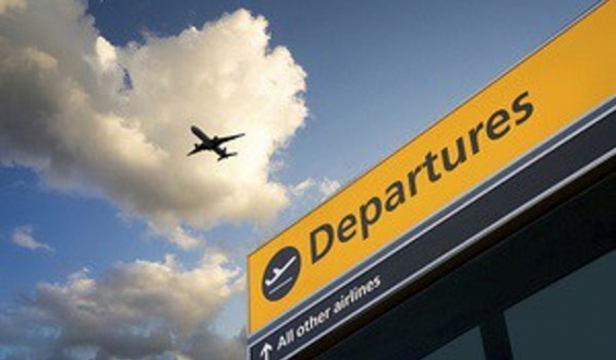 El sector a�reo europeo sufrir� escasez de combustible en tres semanas si no se reabre el estrecho de Ormuz