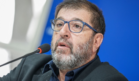 Fernando Pereira present� la experiencia el �FA te escucha� y realiz� una autocr�tica sobre la izquierda latinoamericana durante cumbre progresista internacional 