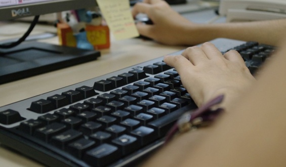 Meta monitorea la actividad de sus empleados para entrenar agentes de IA