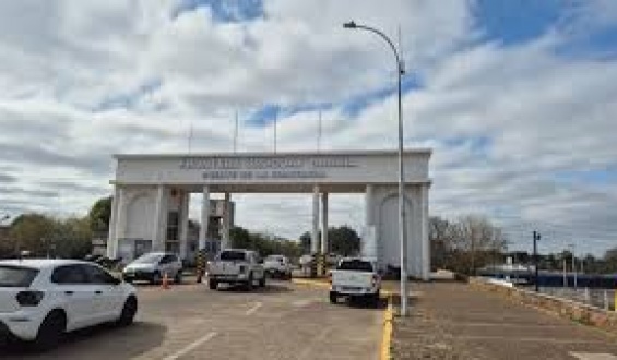 Un Comisario y una Fiscal de Bella Uni�n intentaron ingresar contrabando desde Brasil
