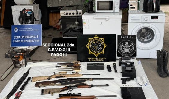Tres condenados y un formalizado tras robo a una casa de campo en Garz�n